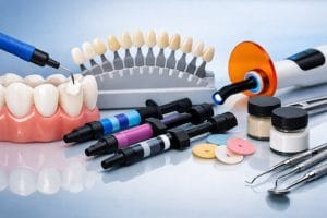 مواد کامپوزیت دندان: راهنمای انواع، برندها، رنگ بندی کامپوزیت دندان و مراقبت از کامپوزیت دندان